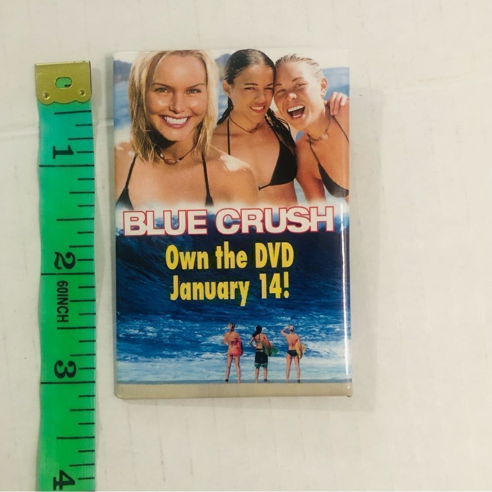Blue Crush DVD Movie Promo Pin Pinback Button 2002 - Picture 4 of 4